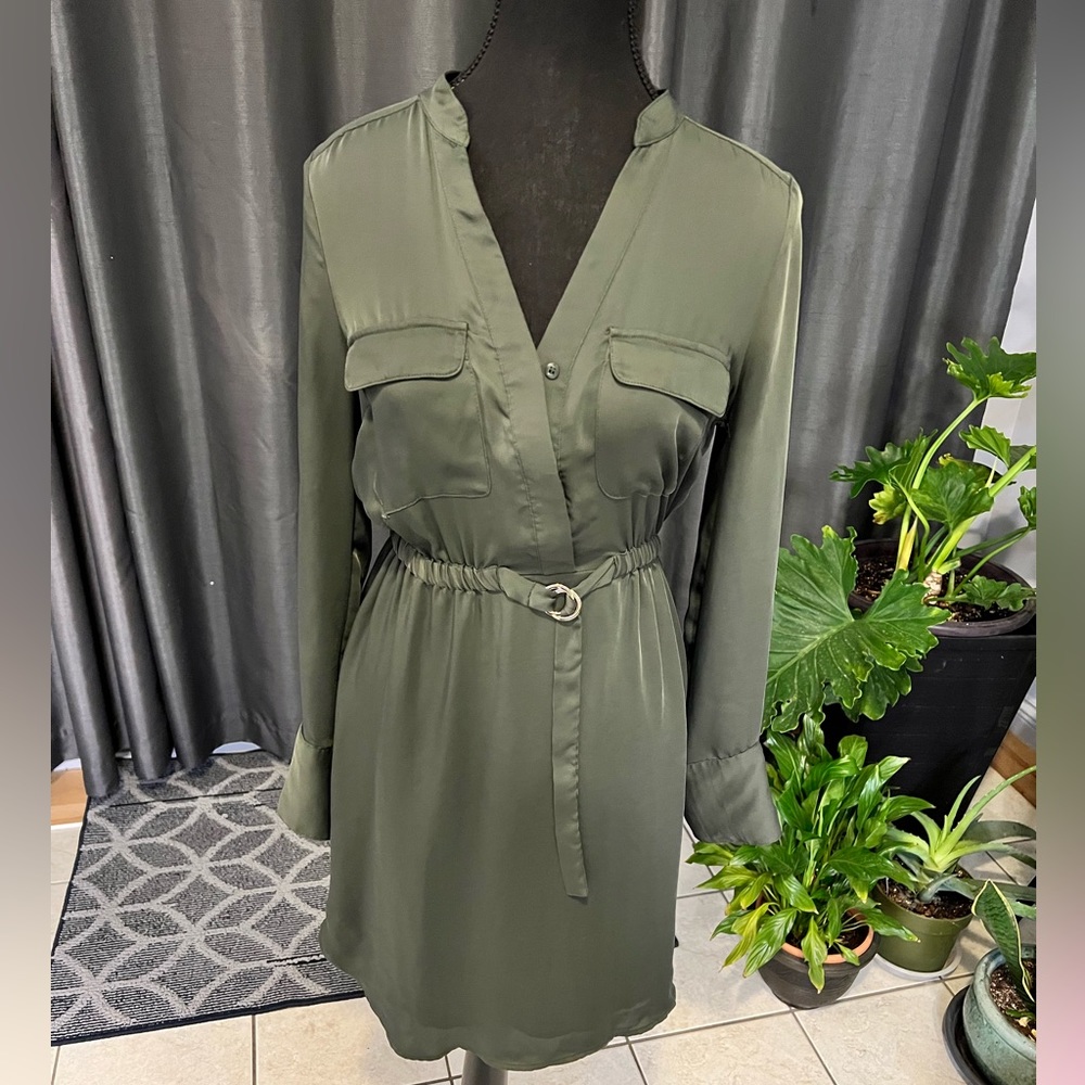 H&M green long sleeved dress size 2